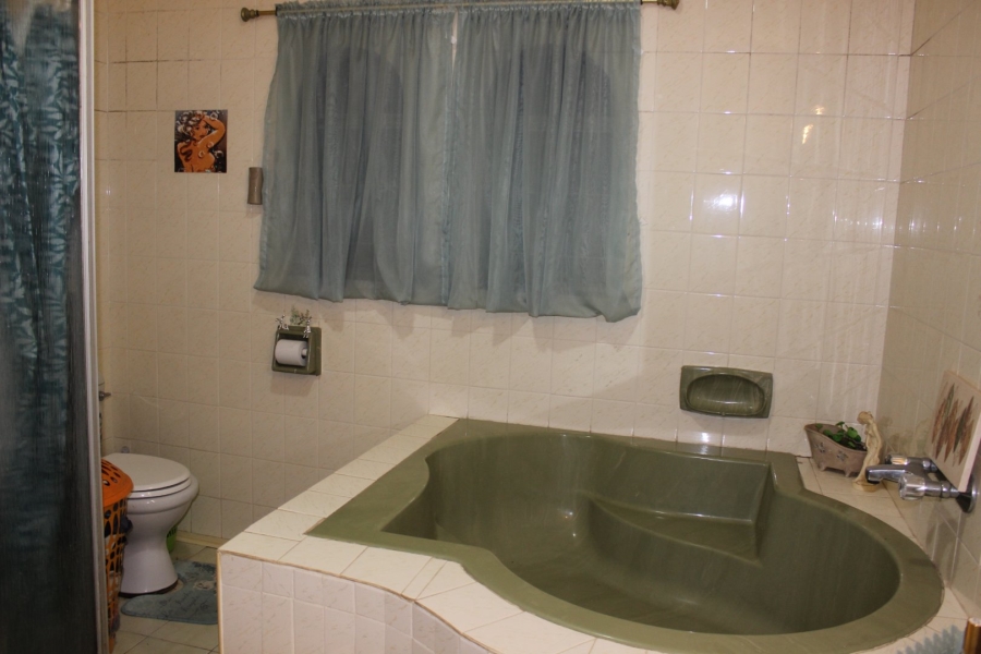 4 Bedroom Property for Sale in Deneysville Free State